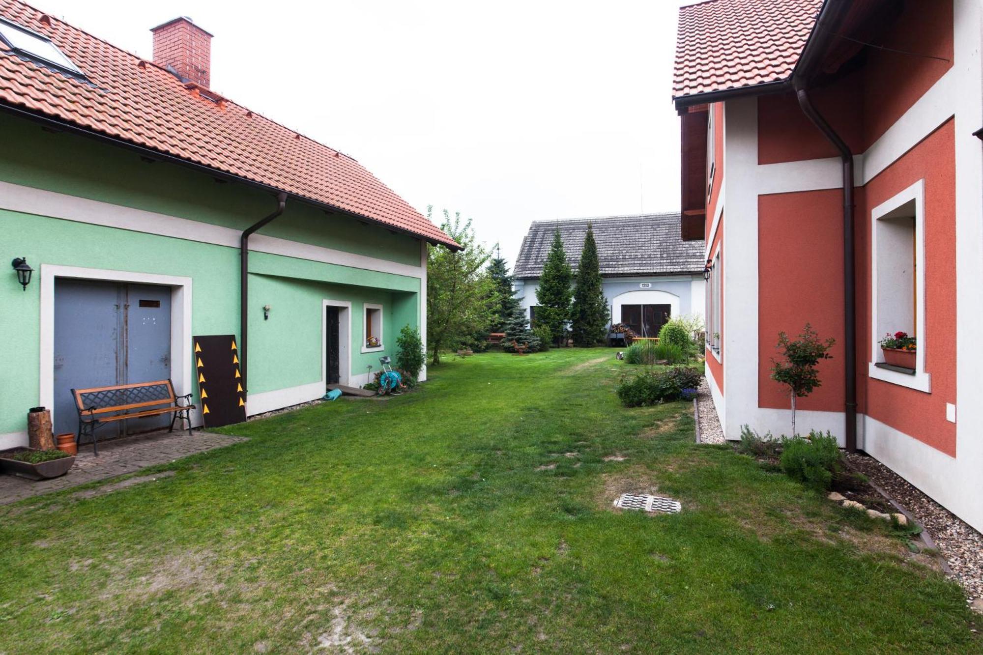 Penzion Na Statku Stary Vestec Exterior photo